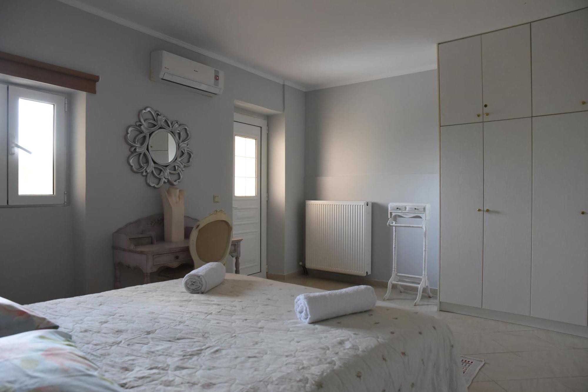 Villa Maxim In Corfu Town Anemomylos Экстерьер фото